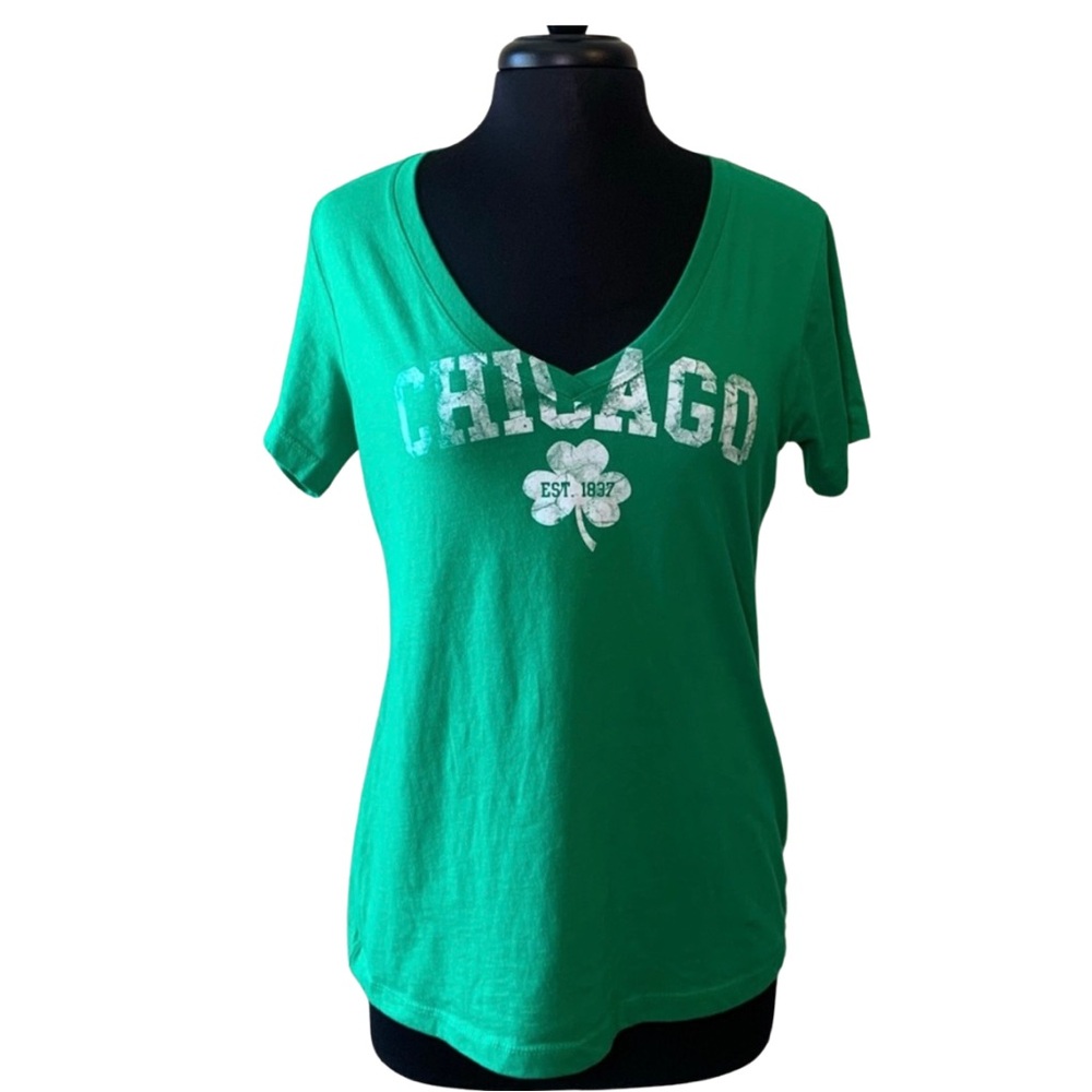 NEXT LEVEL APPAREL Chicago Luck St Patricks Day Gree Tee T-Shirt V-Neck